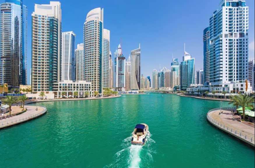 A boat ride through the sea